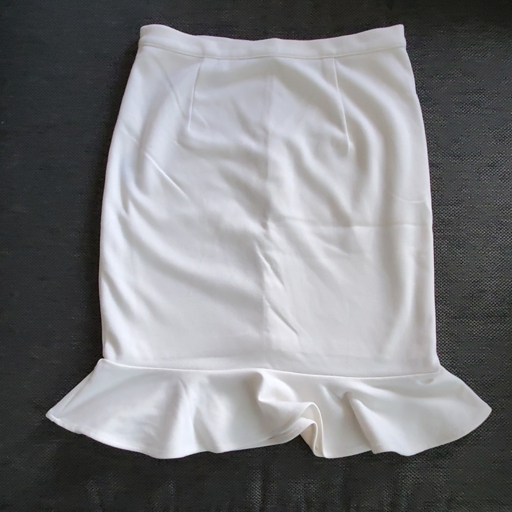 Ruffled pencil skirt